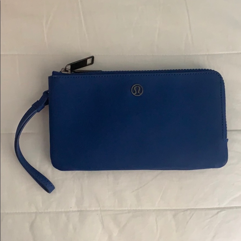 Lululemon double zipper wallet wristlet